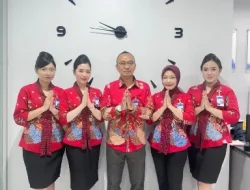 Wujudkan Kedekatan dengan Nasabah, Insan BRILiaN BRI BO Ampera Tampil Serba Merah
