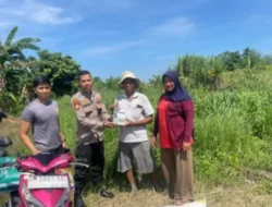 Polsek Kawasan Pelabuhan Polresta Pekanbaru Salurkan Bantuan Pupuk dan Racun kepada Petani Untuk Dukung Ketahanan Pangan