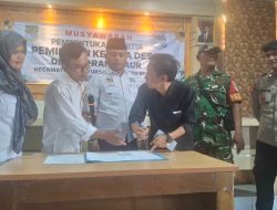 Babinsa Pastikan Rapat Pembentukan Panitia Pilkades Karanghaur Berjalan Aman dan Kondusif