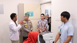 Kolaborasi Kemanusiaan, Polda Riau Bantu 310 Warga Ikut Operasi Katarak Gratis