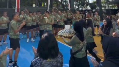 Olahraga Bersama Persit di Mako Denpom XIV/4 Makassar, Momentum Pererat Kebersamaan dan Syukuri Pertambahan Usia